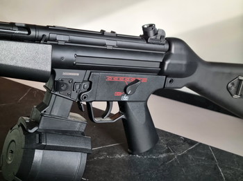 Bild 2 für MP5A4 met elektrische drummag | AEG