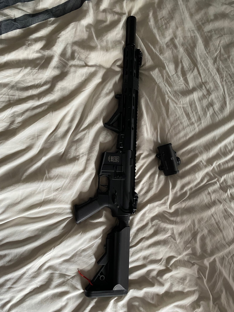 Image 1 for M4 Specna Arms + 6 magazijnen