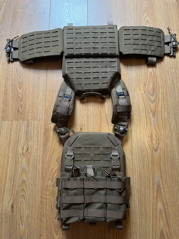 Imagen 3 de Invader Gear Reaper QRB Plate Carrier Coyote