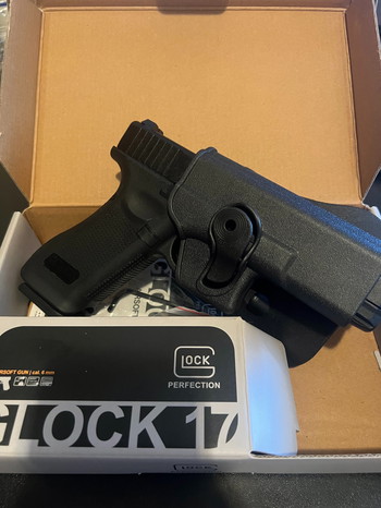 Image 3 pour Umarex Glock 17 Gen5 - Gas blowback + Holster - New Condition