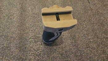 Imagen 2 de IMI Defense Picatinny Grip