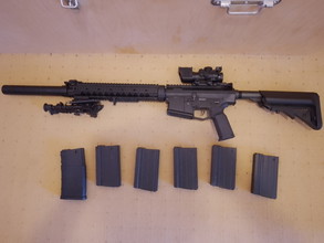 Afbeelding van TE KOOP: SR 25 DMR volledig geupgrade met bipod , scope en 6 midcap magazijnen