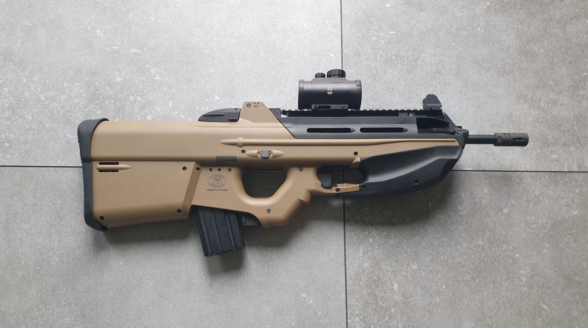 FN Herstal F2000 - Dark Earth G&G - Airsoft Bazaar