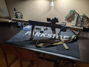 Afbeelding van Zo goed als nieuwe Ssx303 DMR sniper. Met scope en silencer en bipod