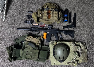 Afbeelding van complete dikke  airsoft set lees beschrijving !