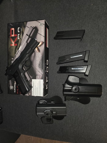 Bild 3 für Collectie airsoft: AEG R15, GBB AW VX9100 / G19, GBB KP 09 / CZ75, GBB Umarex G17 (defect)