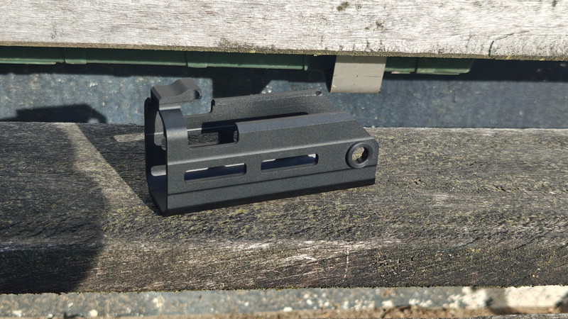 Afbeelding 1 van APFG MCX Rattler 5 inch handguard