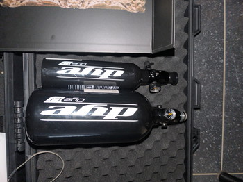 Afbeelding 3 van Heretic + 2 magazijne 2flessen koffer ...........extras