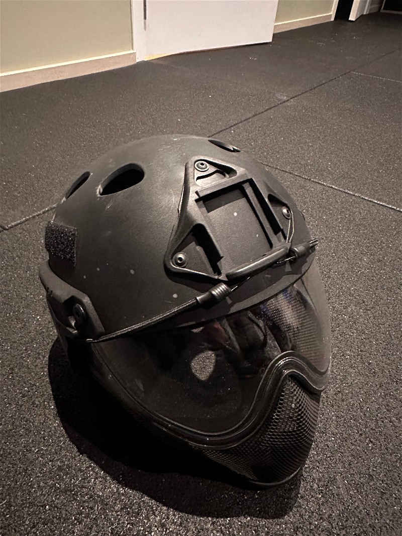 Afbeelding 1 van WARQ helm zwart