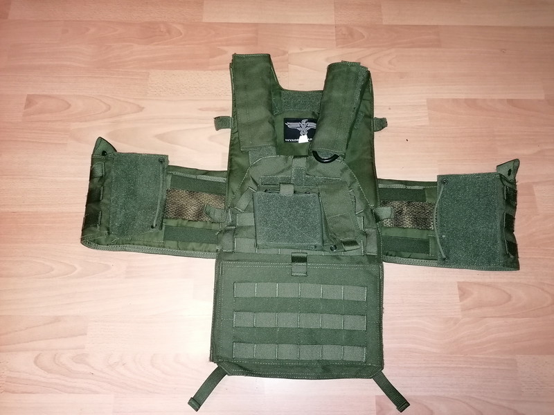 Image 1 for Invader gear plate carrier + pouches