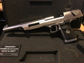 Afbeelding 2 van Desert Eagle 50.AE Edition limitée : Custom Léon 10 pouces de Resident Evil