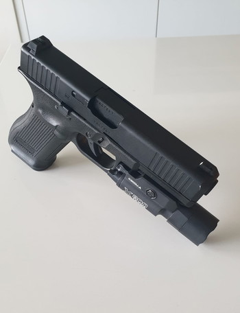 Imagen 2 de glock 17 gen 5   co 2  met light