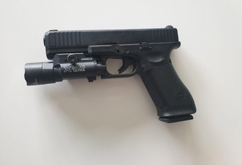 Imagen 3 de glock 17 gen 5   co 2  met light