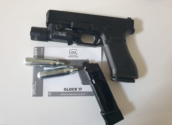 Imagen 7 de glock 17 gen 5   co 2  met light