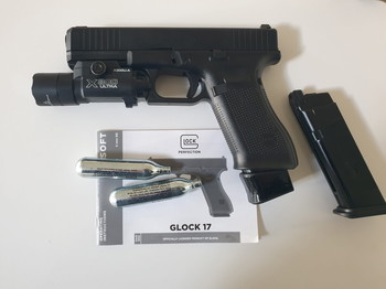 Imagen 8 de glock 17 gen 5   co 2  met light