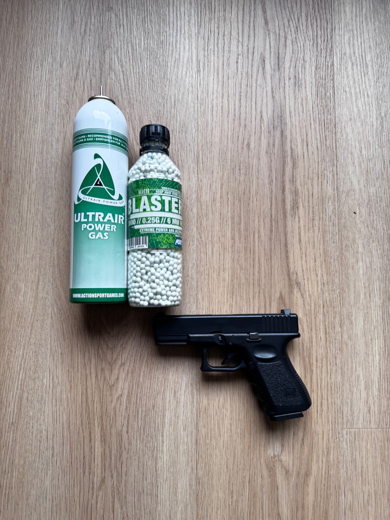 Afbeelding 1 van Réplique pistolet airsoft GBB KJW KJ0289 + billes + gaz