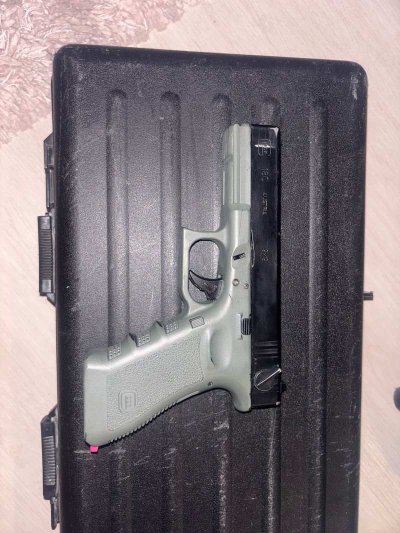 Image 1 pour Glock 18c gen4  met 3 magazijnen
