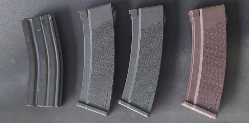 Image 1 for Diverse Airsoft Magazijnen (Specna Arms J-Series & ICS M4)