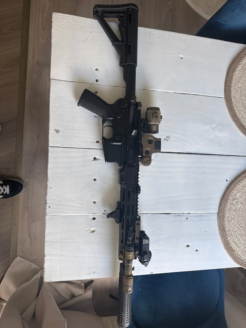 Imagen 1 de TOKIO MARUI GBB URGI - komt met alle accessoires