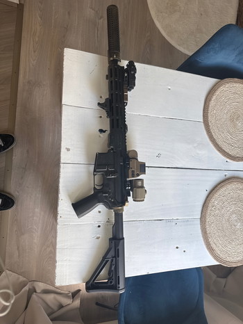 Imagen 2 de TOKIO MARUI GBB URGI - komt met alle accessoires