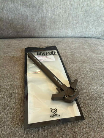 Imagen 2 de EMG (Dytac) Noveske 'Love' Charging Handle For Tokyo Marui MWS GBB FDE