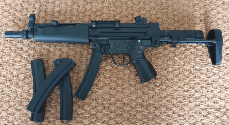 Bild 1 für MP 5 a5    classic army  met 4 mags en upgrades