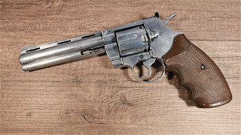 Image 2 pour Colt python chrome 6 inch 357 KWC airsoft revolver