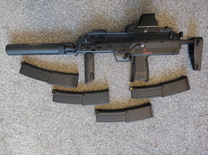 Afbeelding van GBB Mp7 + 4 gbb MAGS, + MP7 SILENCER+ eo tech