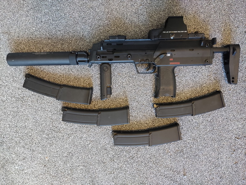 Image 1 for GBB Mp7 + 4 gbb MAGS, + MP7 SILENCER+ eo tech