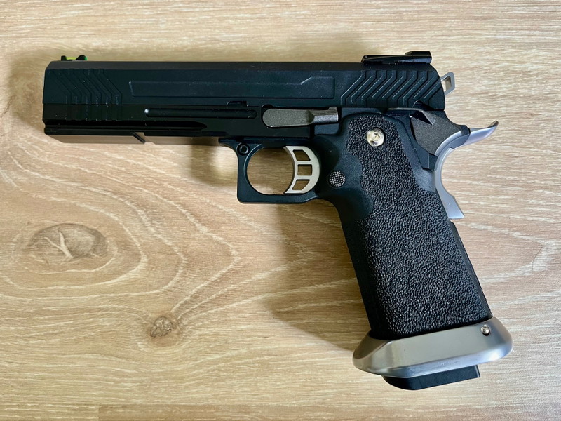 Image 1 for AW CUSTOM HX1102 HI-CAPA 5.1  (2 magazijnen)
