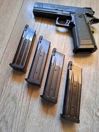 Image 2 pour Tokyo Marui Hi-Capa 4.3 incl. 4 mags