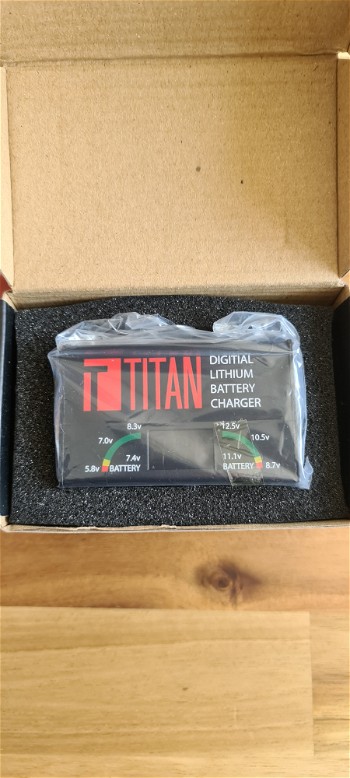 Image 2 for TITAN DIGITAL LITHIUM BATTERY CHARGER