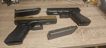 Afbeelding 2 van 2 glocks