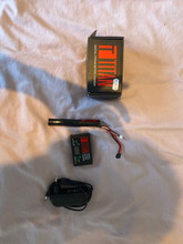 Bild für Titan Oplader + Titan 7.4V Battery Tamiya