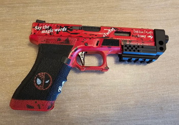 Afbeelding 2 van Glock 17 deadpool versie opgrade