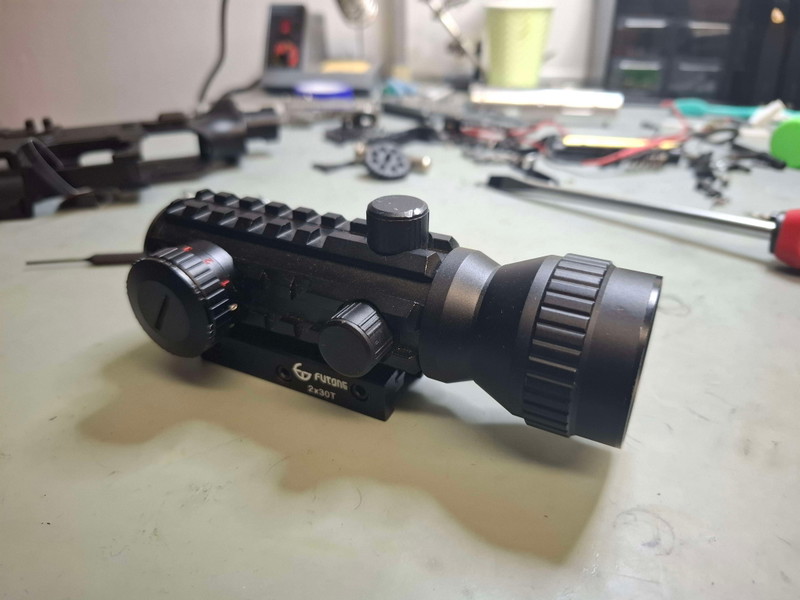 Image 1 for Futong 2x20T Red Dot - NEAR MINT