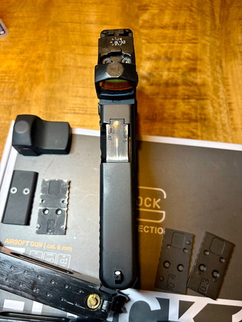 Image 3 for Glock 17 gen5 mos CNC slide met magazijnen en red dot