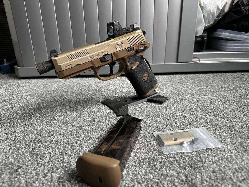 Afbeelding 1 van Cybergun FNX45 met RMR mountplate