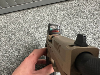 Afbeelding 2 van Cybergun FNX45 met RMR mountplate