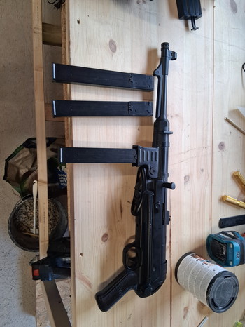 Imagen 2 de MP40 Full Metal AEG Black AGM