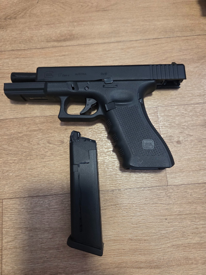 Image 1 for Glock replica met beenholster (replica is op gas)
