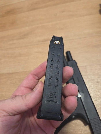 Image 4 for Glock replica met beenholster (replica is op gas)