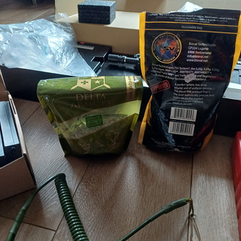 Bild 4 für VFC M4 met 2 batterijen,oplader en magazijnen.