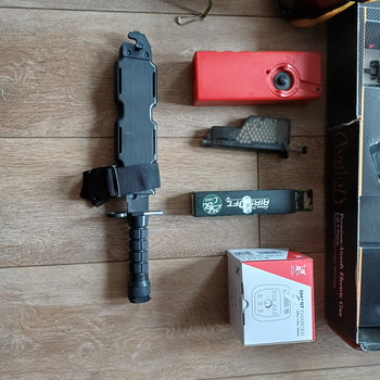 Bild 5 für VFC M4 met 2 batterijen,oplader en magazijnen.