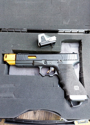 Bild 4 für Glock 17 SAI Full Custom NEW !