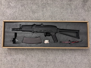 Afbeelding 3 van CYMA AKS-74U (CM.045) with magazine + battery