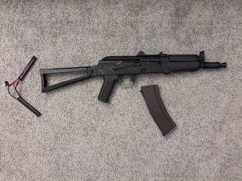 Afbeelding 5 van CYMA AKS-74U (CM.045) with magazine + battery