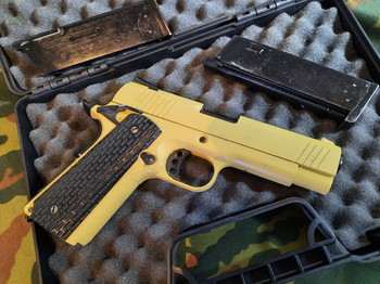 Image 2 for We 1911 met upgrades, 2 mags, koffer