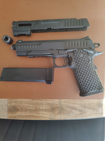Afbeelding 2 van Hi capa te koop