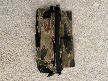 Afbeelding 3 van Ferro Style tigerstripe backpannel, dangle pouch